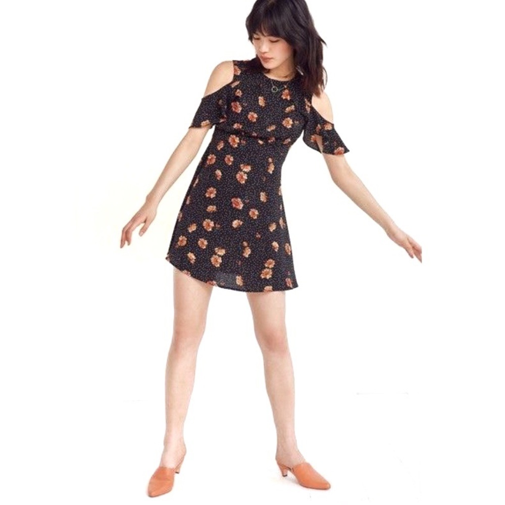 Kimchi Blue UO Cold Shoulder Mini Dress XS